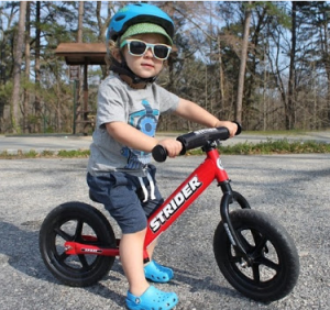 Xe thăng bằng cho bé