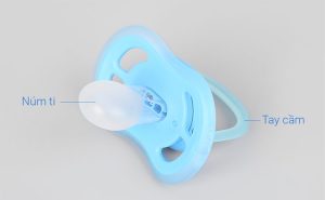 Núm ti giả cho trẻ sơ sinh